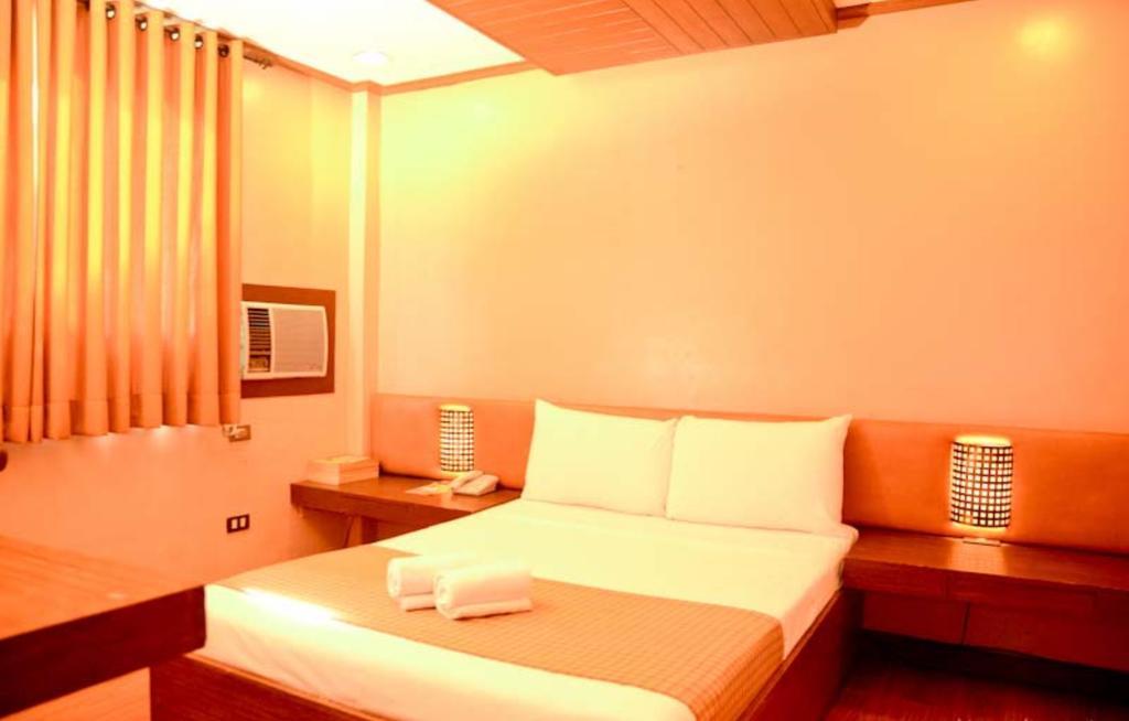 The Orange Place Hotel - San Juan San Juan  Szoba fotó